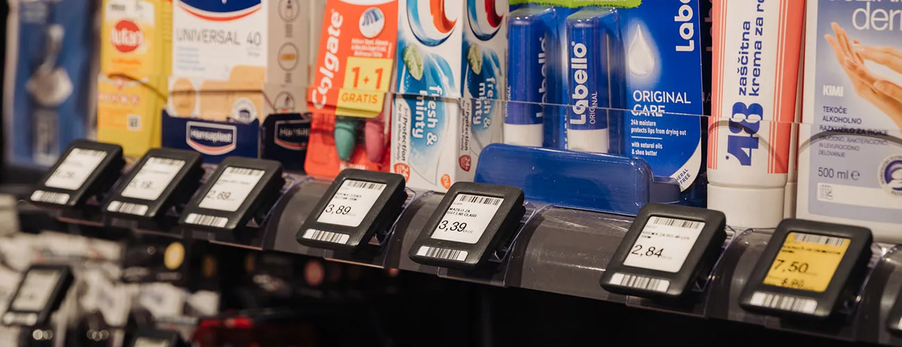 Displaydata-Chroma-Aeon-ESLs-pharmacy Displaydata Chroma Aeon ESLs in a pharmacy store